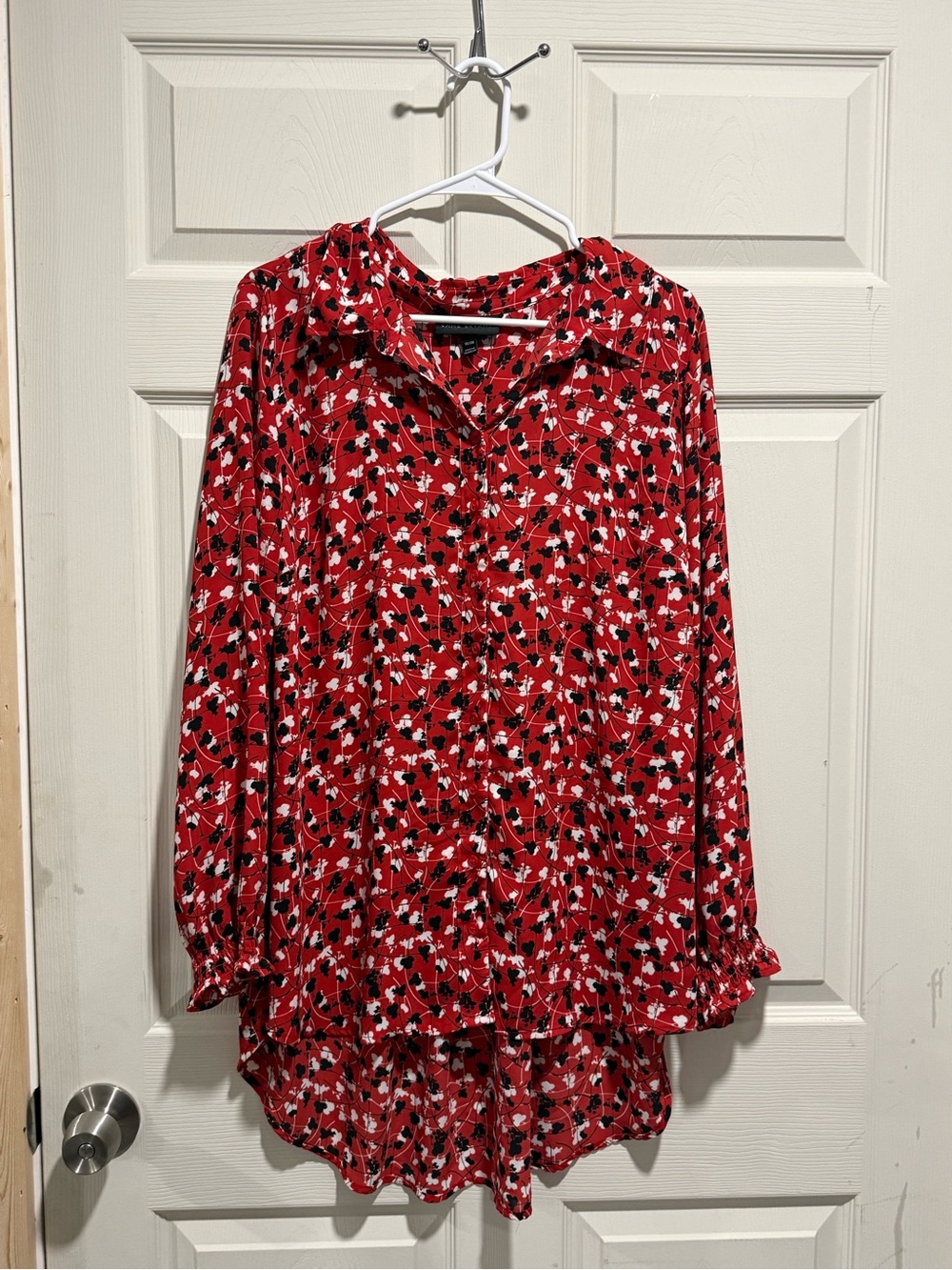 Lane Bryant Red Floral V-Neck Tunic Top